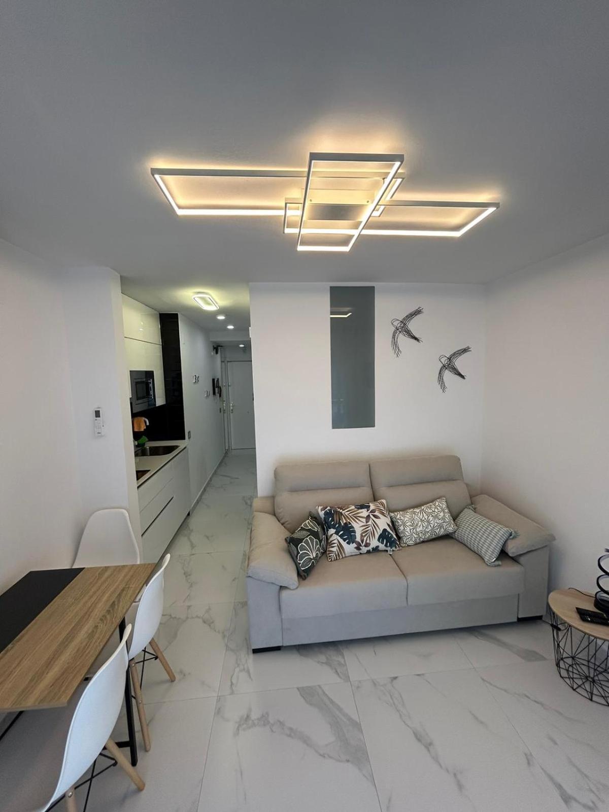 Apartamentos Cala Crancs 살루 외부 사진